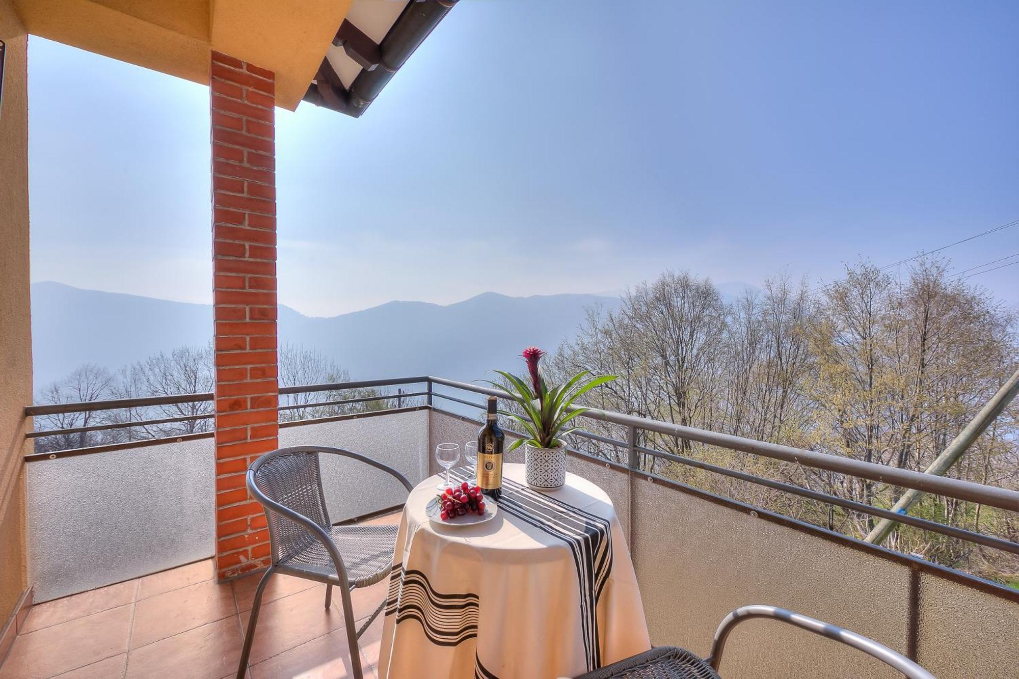 Ca' Gina Panoramica - Monte Bre - Happy Rentals Lugano Eksteriør billede